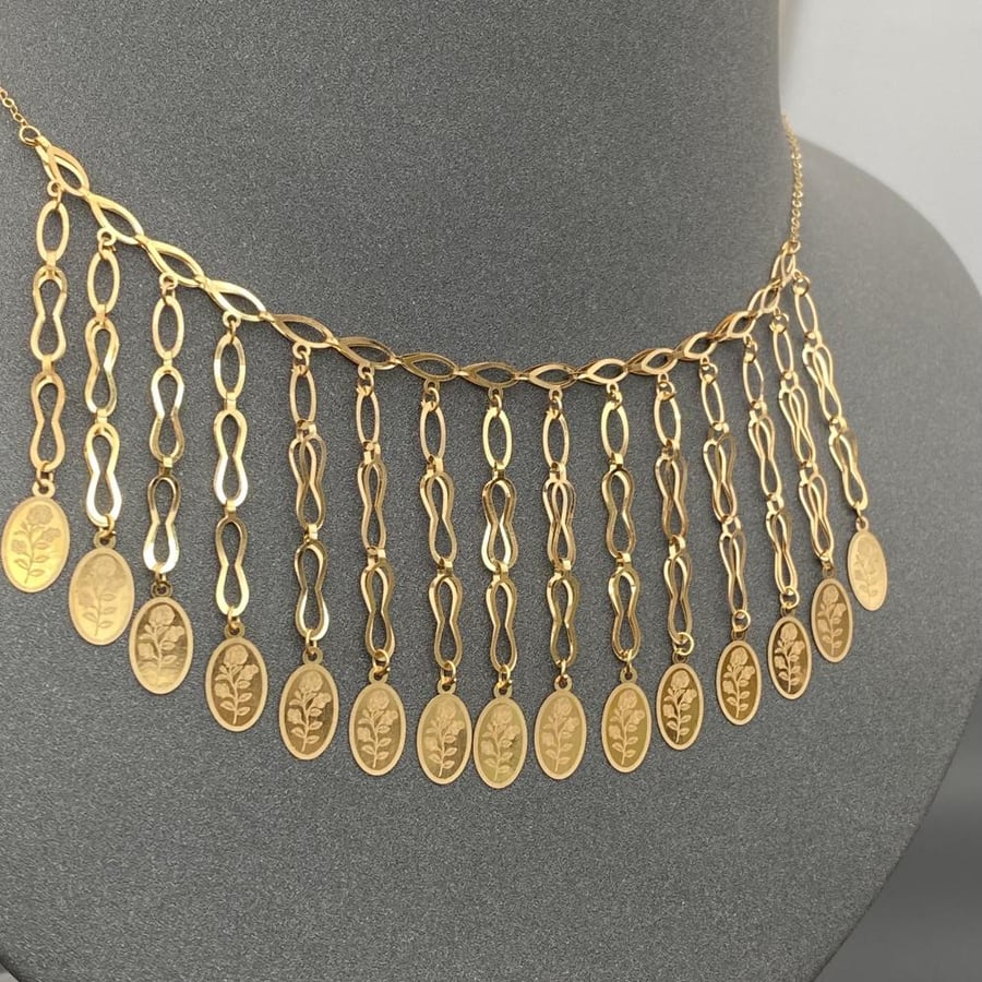 Gold necklace 21 karat weight 3.23 grams