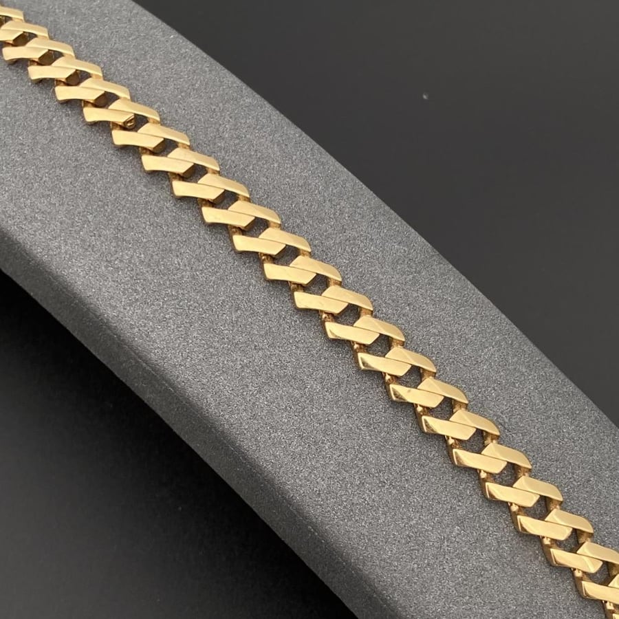 Gold bracelet 18 karat weight 14.03 grams