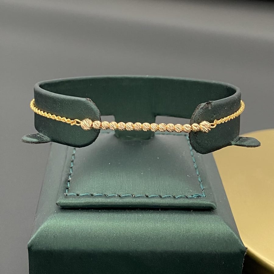 Gold set 21 karat weight 7.10 grams