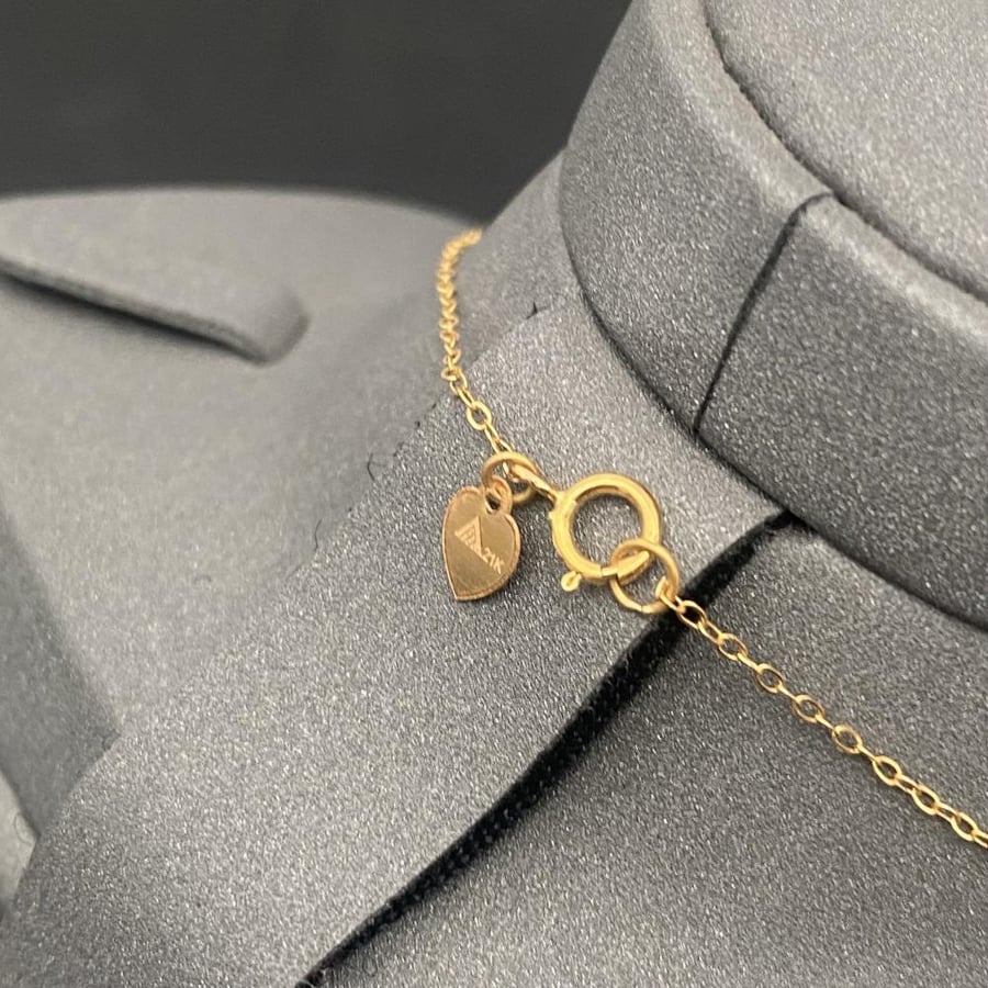 عقد ذهب عيار 21 الوزن 1.57 جرام