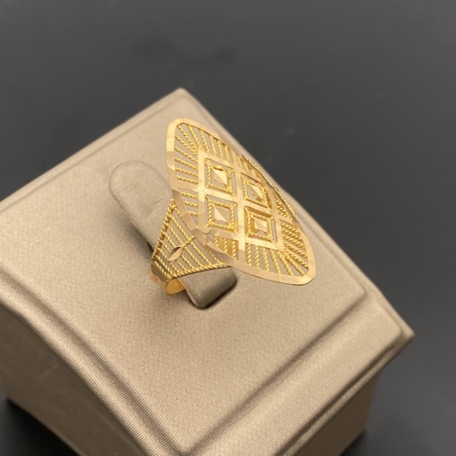 Gold ring 21 karat weight 2.62 grams