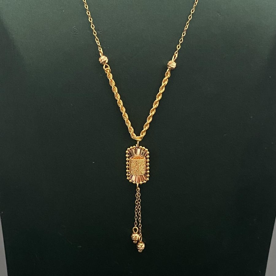 Gold bracelet, 21 karat, weight 2 grams