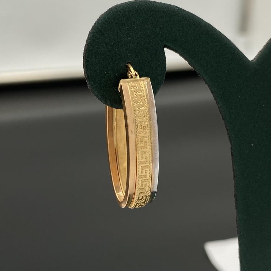 Gold earrings, 18 karat, weight 3.64 grams