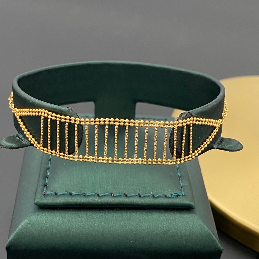 Gold set 21 karat weight 13.60 grams