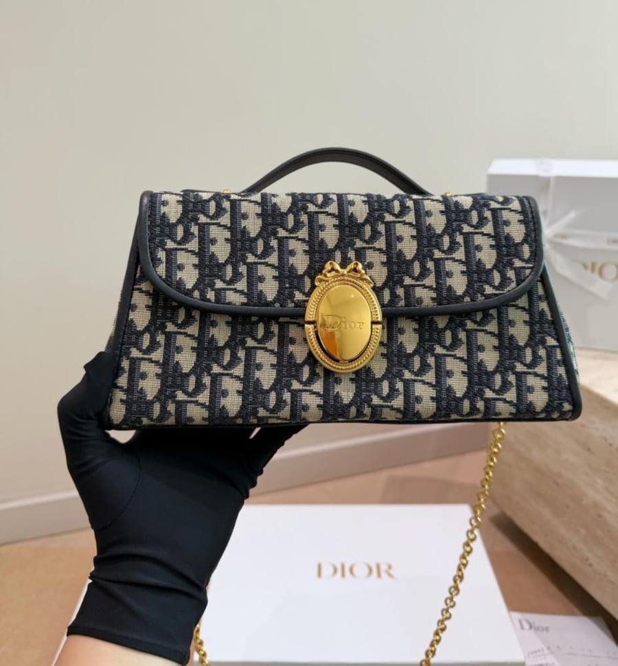 شنطة ديور ميداليون