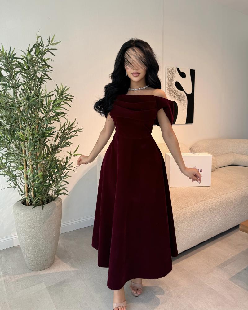 Burgundy short velvet dress G201