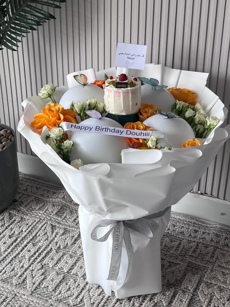 Rose gift cake