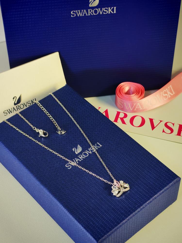 Swarovski brand necklace, high quality with accessories