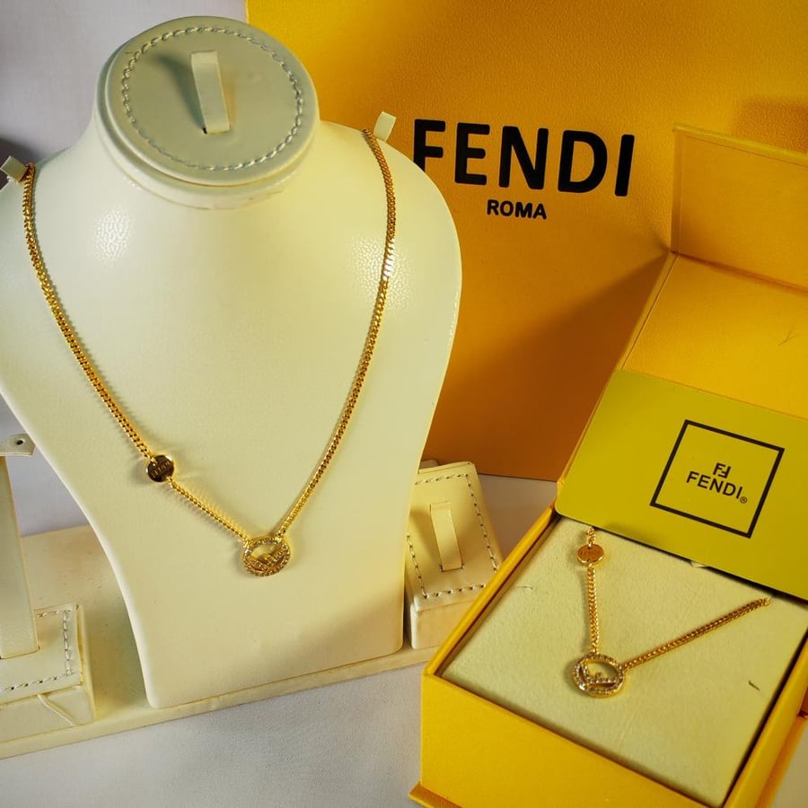 FENDI necklace, high quality with accessories