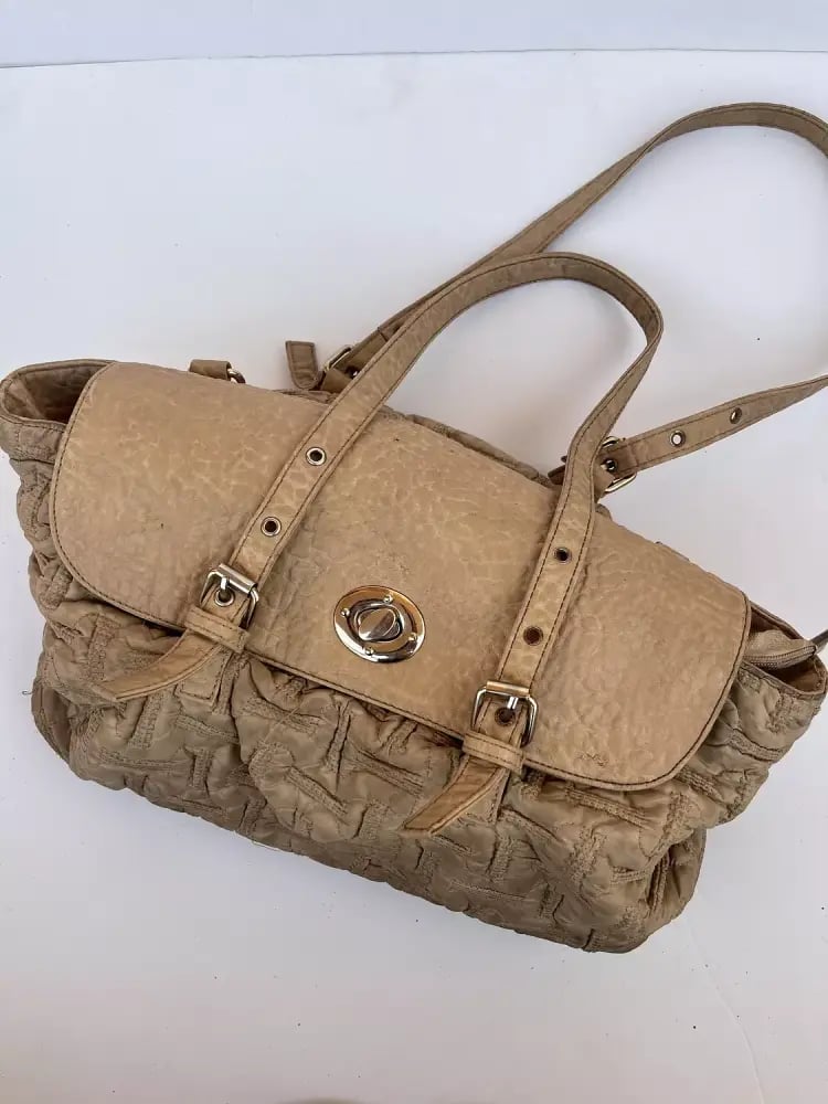 Vintage beige handbag