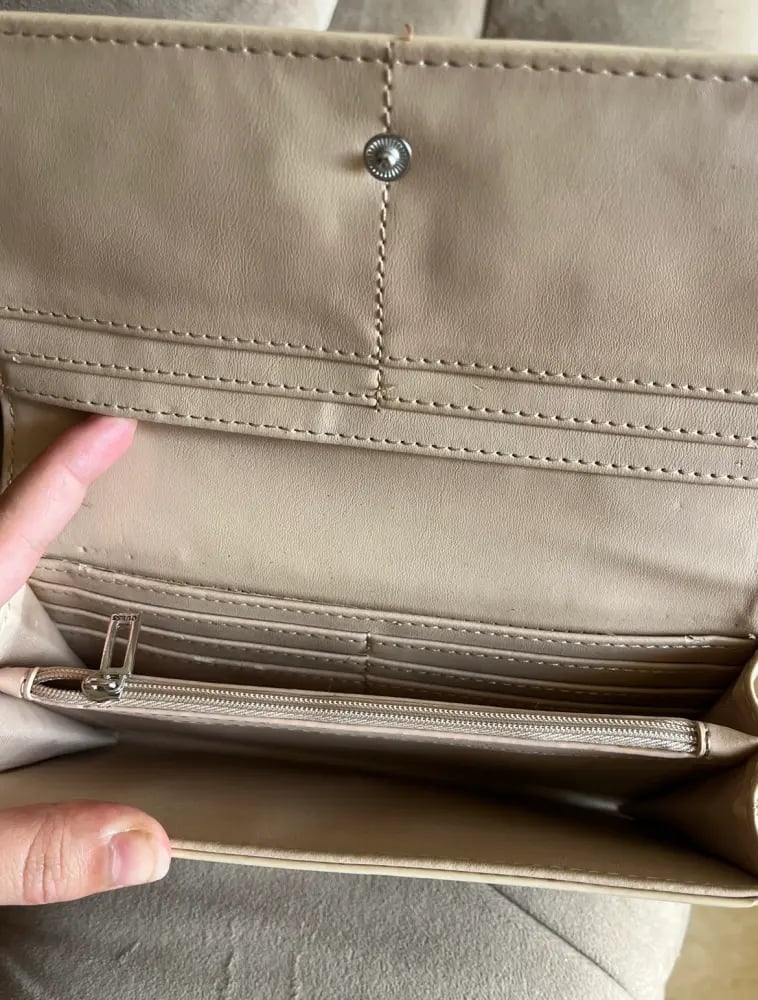 BEIGE GIESS WALLET