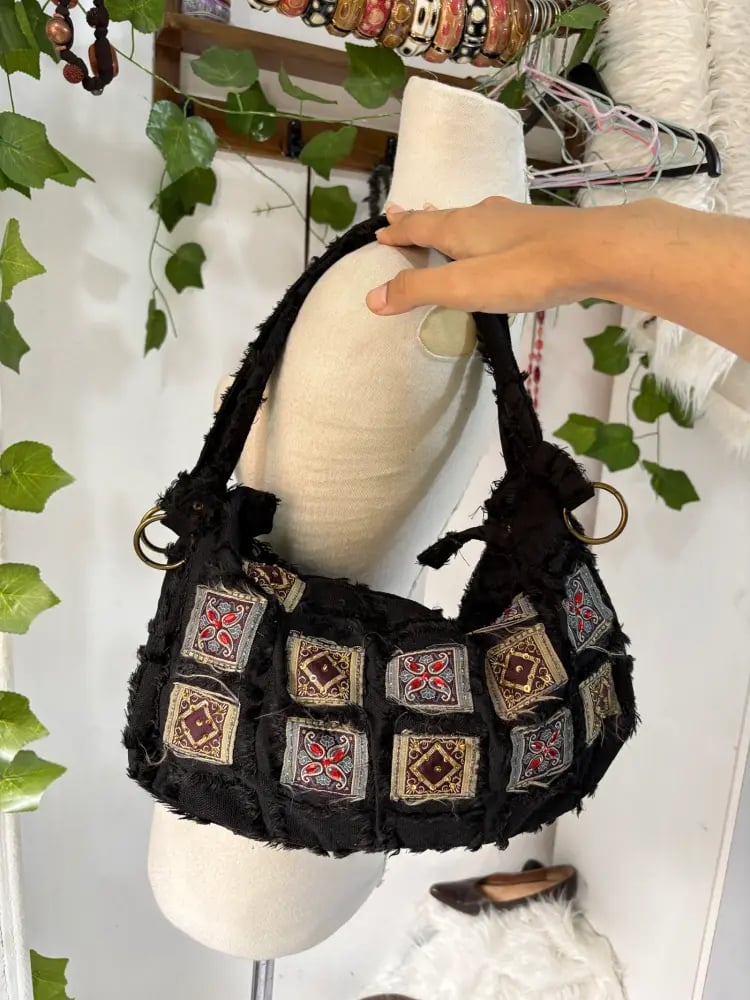 BLACK BOHO SHOULDER BAG