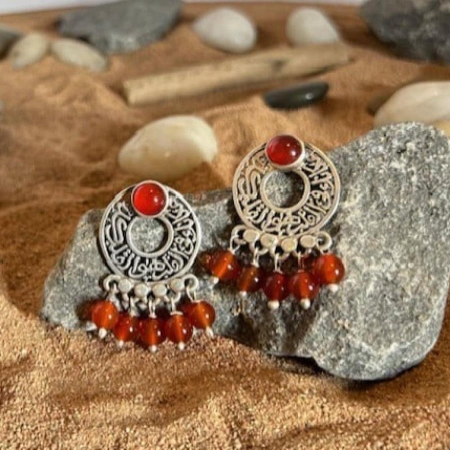 Silver hoop earrings 925 karat decorated with Yemeni agate stone engraved by hand with the phrase "Your place in the heart is the whole heart"