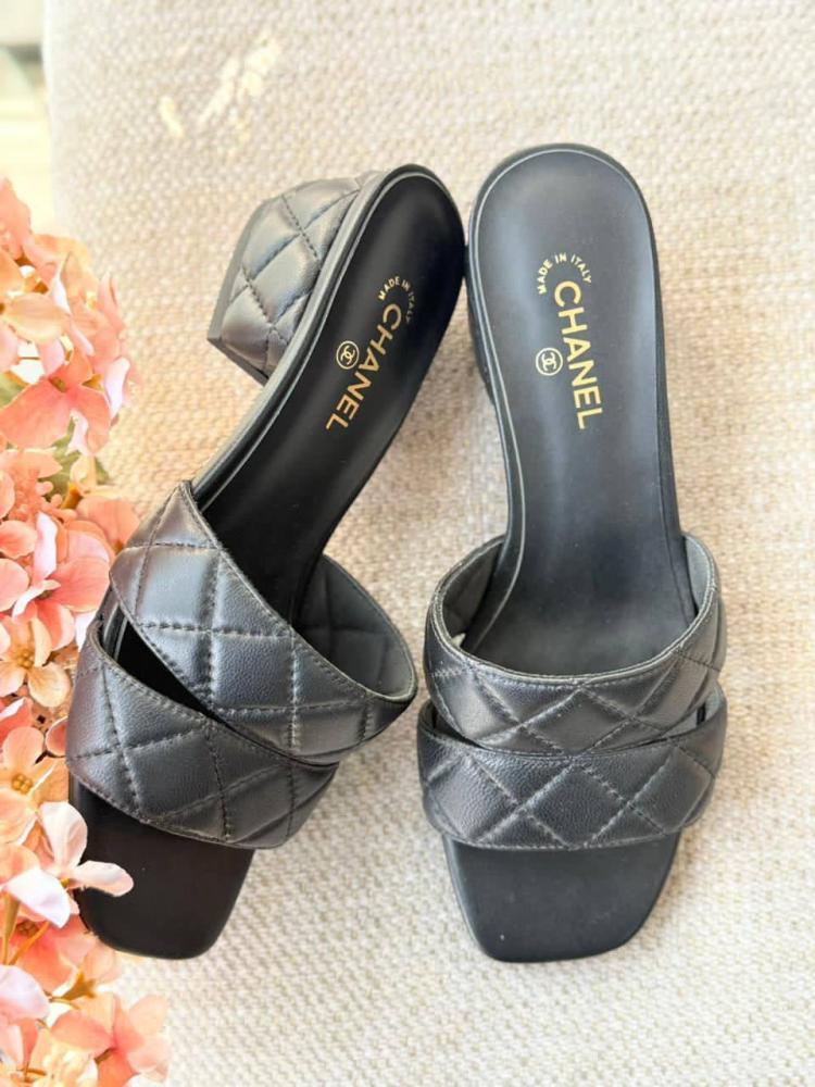 HEELS