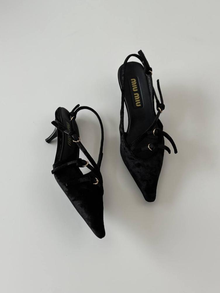 HEELS