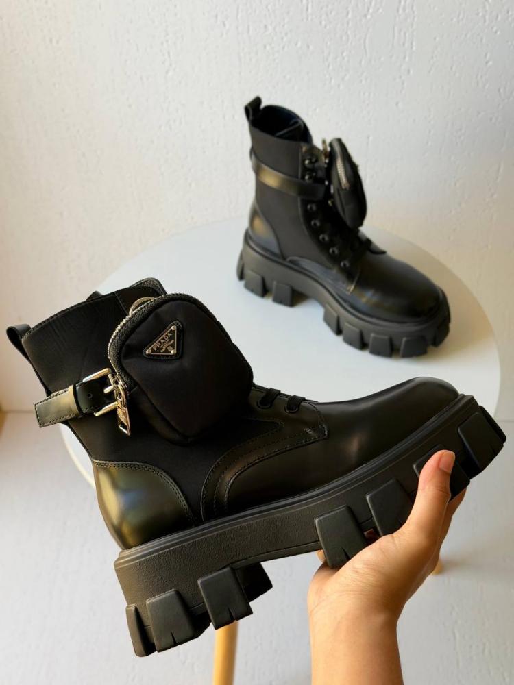 BOOT PRADA