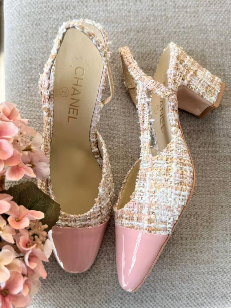 HEELS