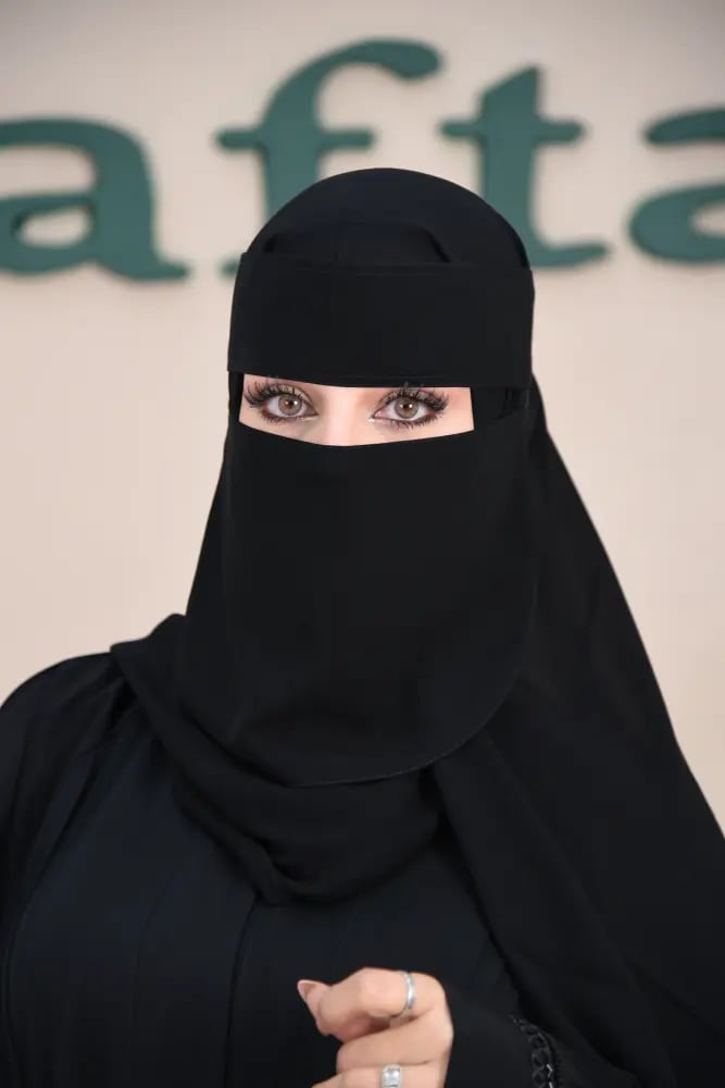 نقاب قصة دائرية - مطاط مائل خفيف