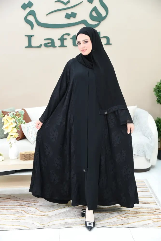 عباية كلوش نواعم بتفاصيل دانتيل