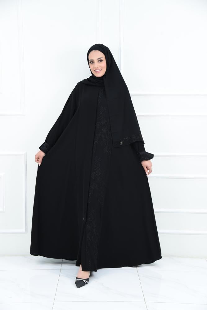 عباية مناسبات أنيقة بتطريز أمامي وخلفي