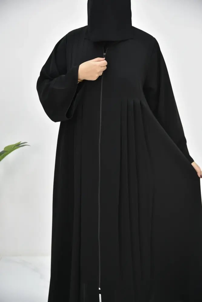 عباية نواعم نص كلوش بكسرات أمامية وسحاب
