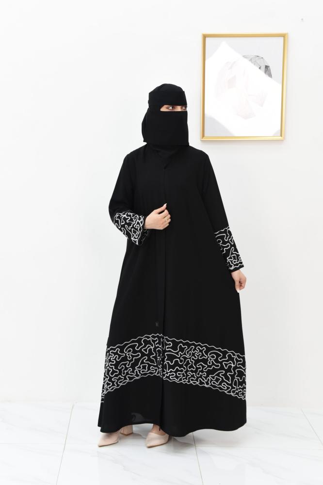 عباية كلوش نواعم بتطريز أبيض