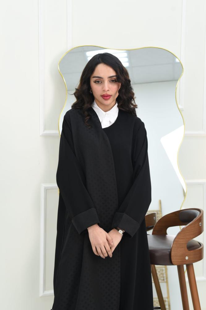 عباية انيقة جاكار منقط بكم مقلوب
