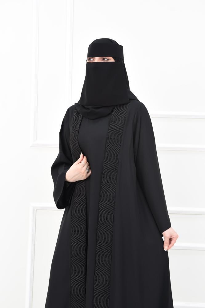 عباية كريب عملية بطبقة داخلية وحواف مزينة بكلف