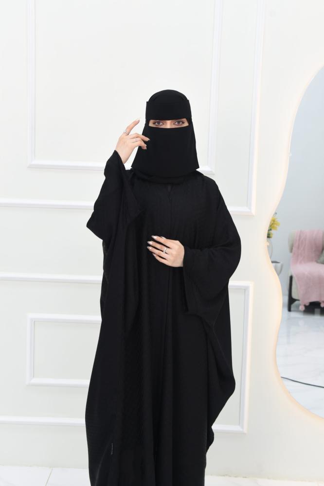 عباية بقصة البشت بقماش الجاكار الكوري
