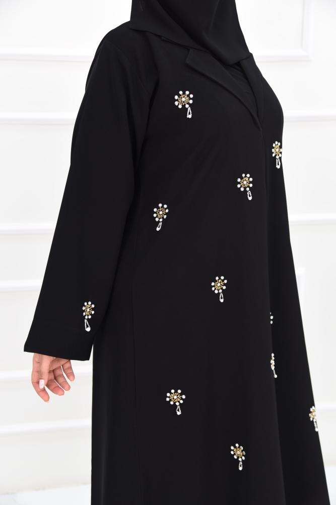عباية مرصعة
