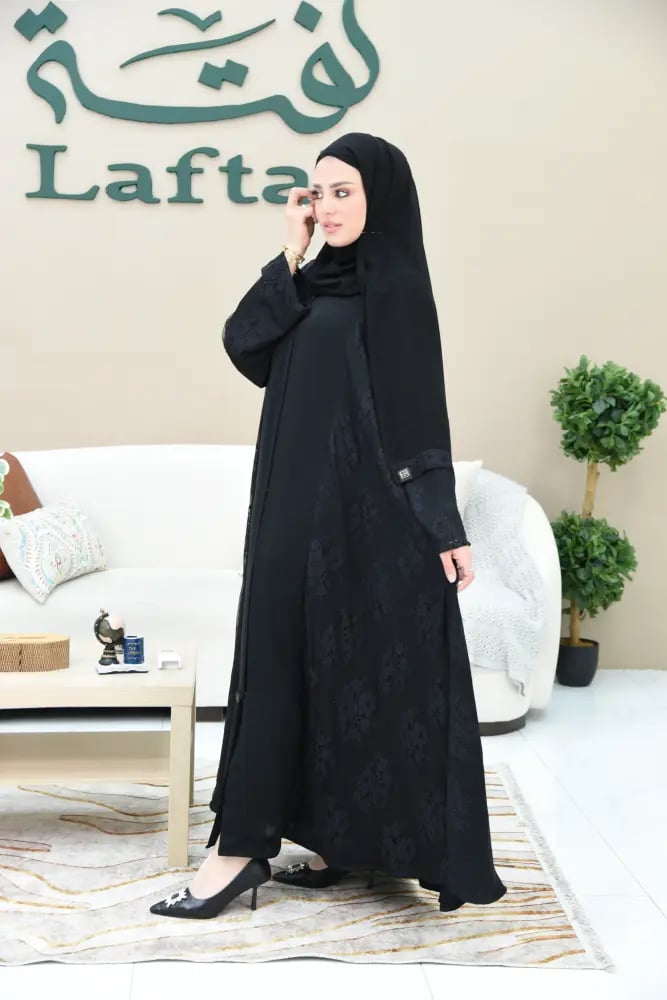 عباية كلوش نواعم بتفاصيل دانتيل