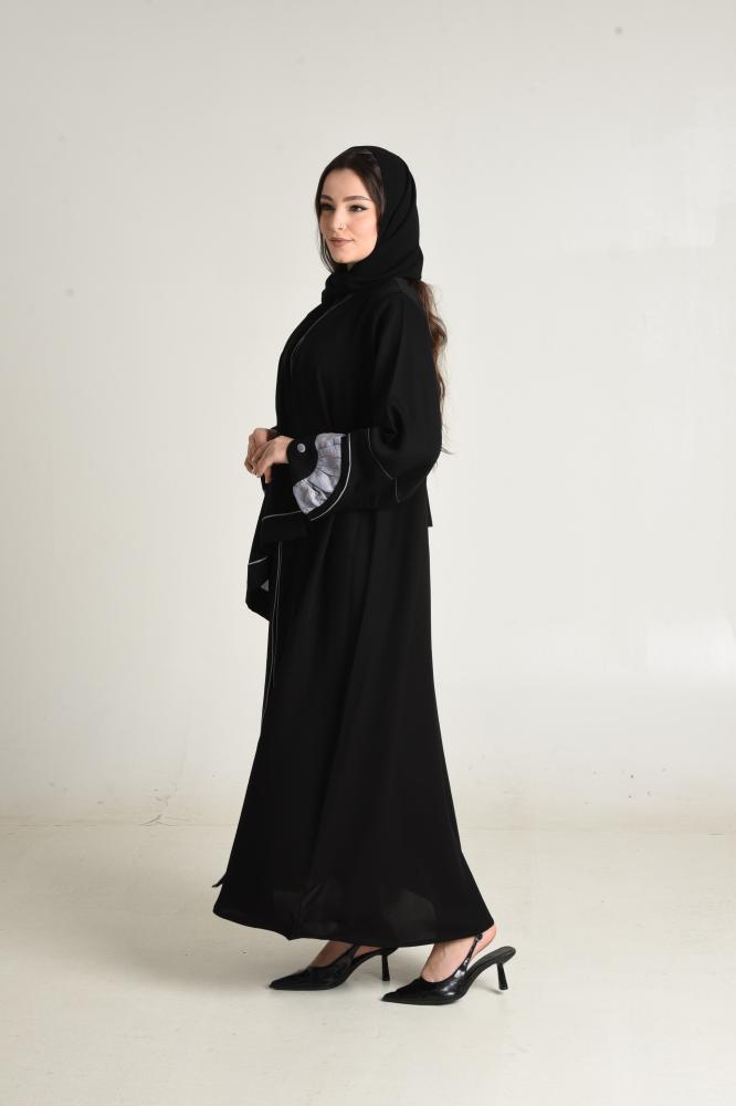 عباية كاجوال بتصميم مميز وتفاصيل سماوية