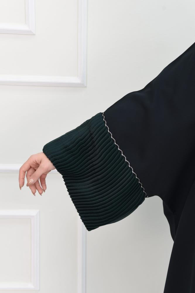 عباية بشت فوكر بلون داكن مع كم مربع كسرات