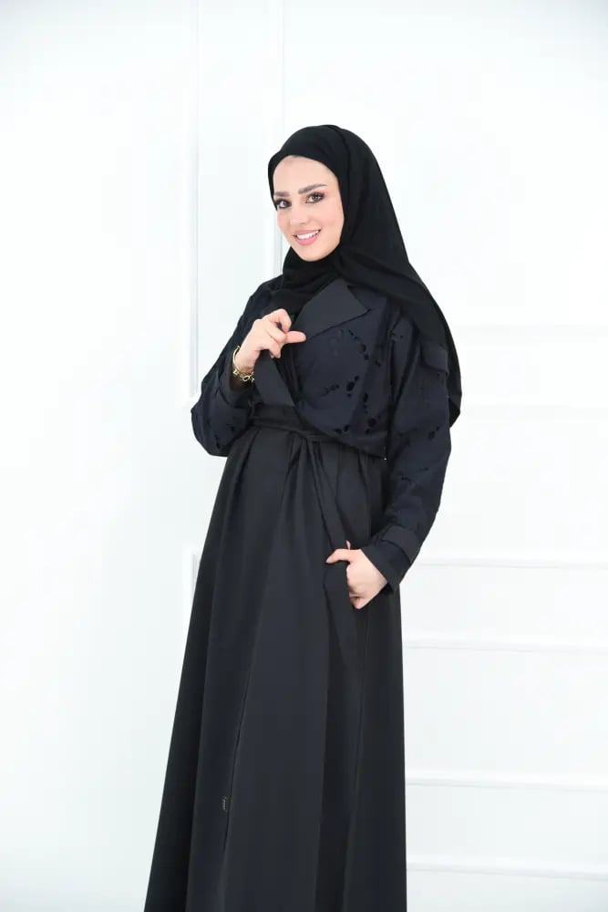 عباية بليزر سوداء كروازية بحزام