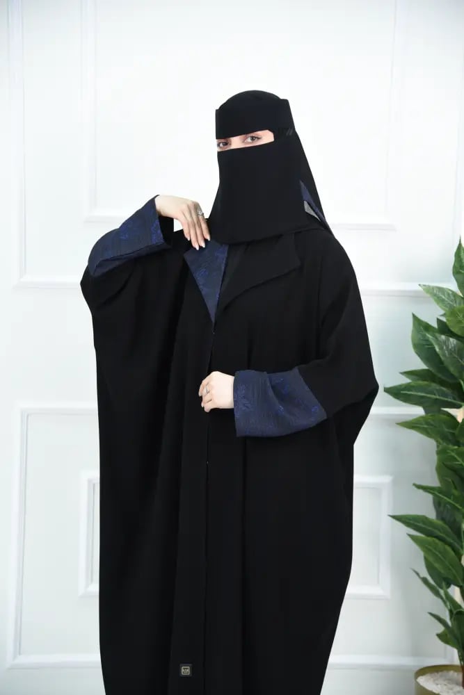 عباية نص بشت أشوريا بكول شال مثلثة وتركيبة جاكار كحلي