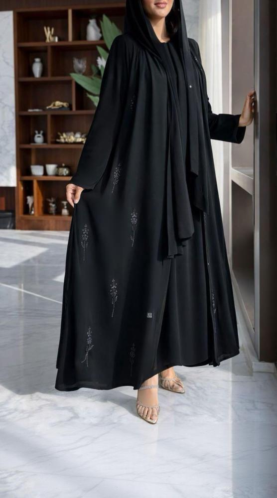 عباية تطريز ورد أسود
