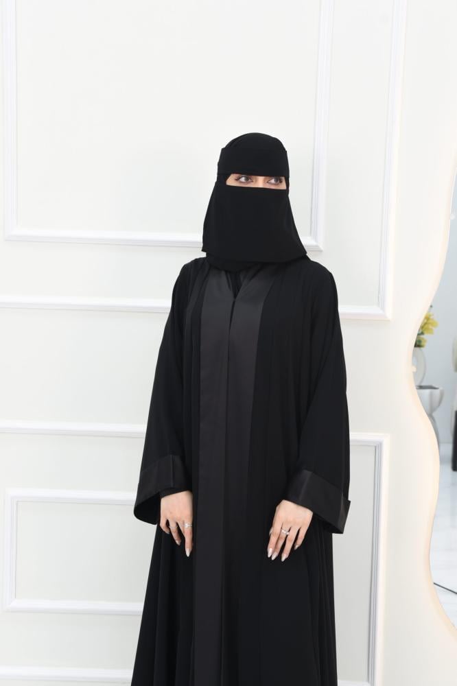 عباية كلوش كم مربع بتركيبه قماش ستان