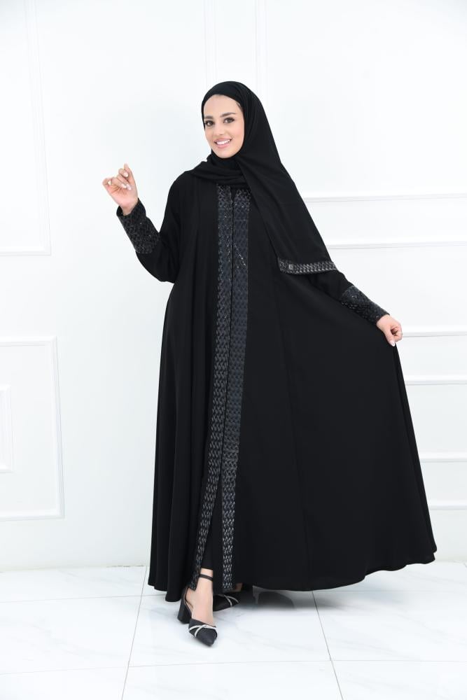 Casual flared abaya with a shiny camouflage leather composition
