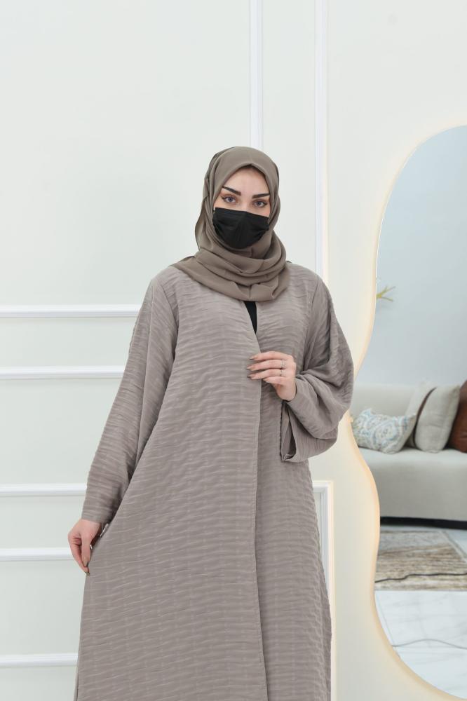 عباية بقماش مموج بلون ساندي