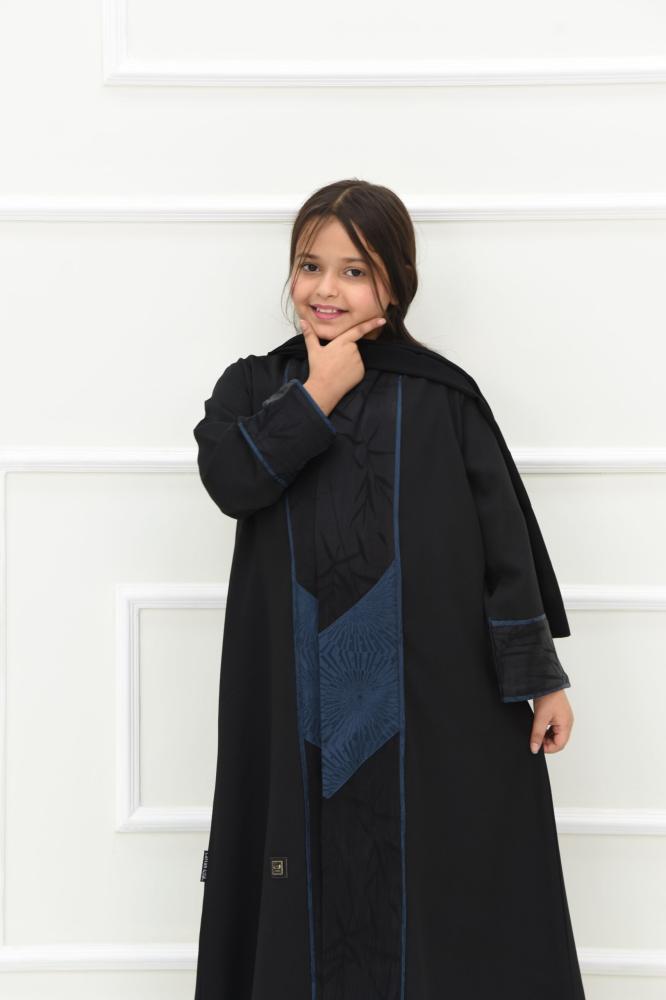 Girls' abaya of the jacquard with elegant navy blue details