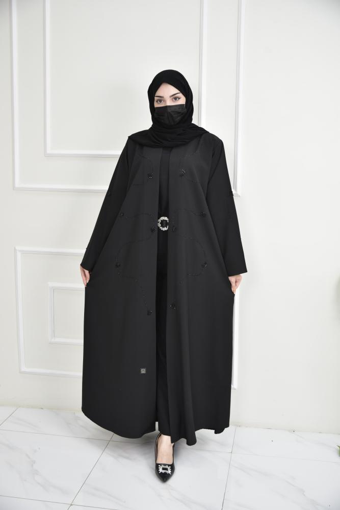 Crêpe abaya with embroidery, a remarkable design