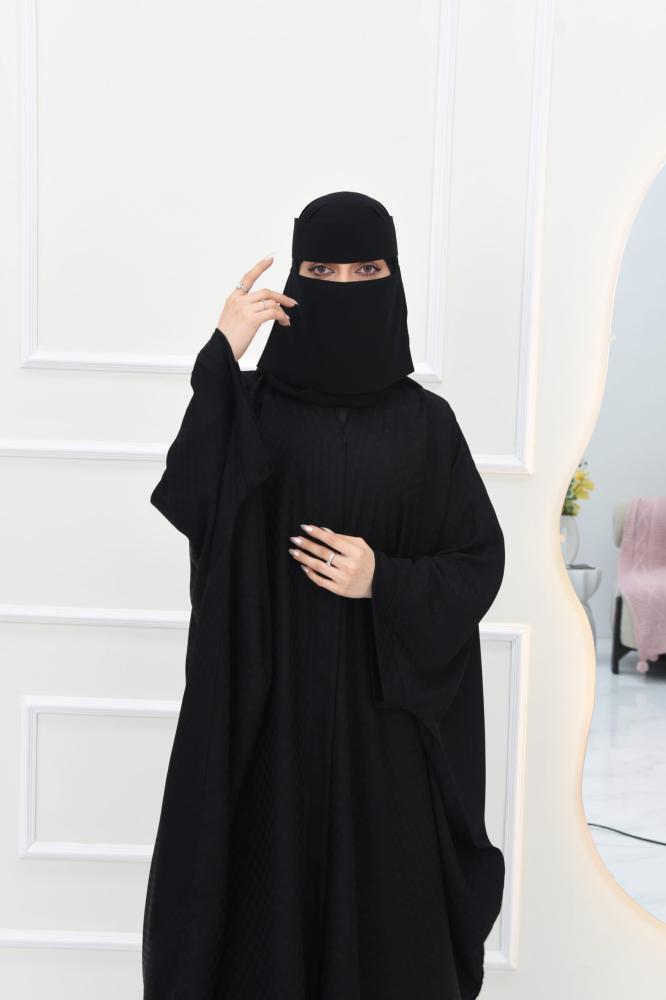 عباية بقصة البشت بقماش الجاكار الكوري