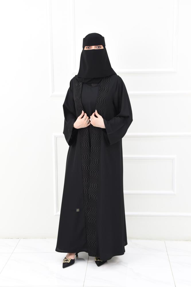 عباية كريب عملية بطبقة داخلية وحواف مزينة بكلف
