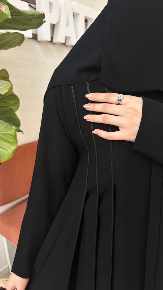 عباية إنترنت كوري - أناقة عصرية بخامة مريحة