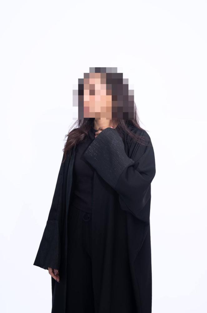 عباية نص بشت صالونه اسود