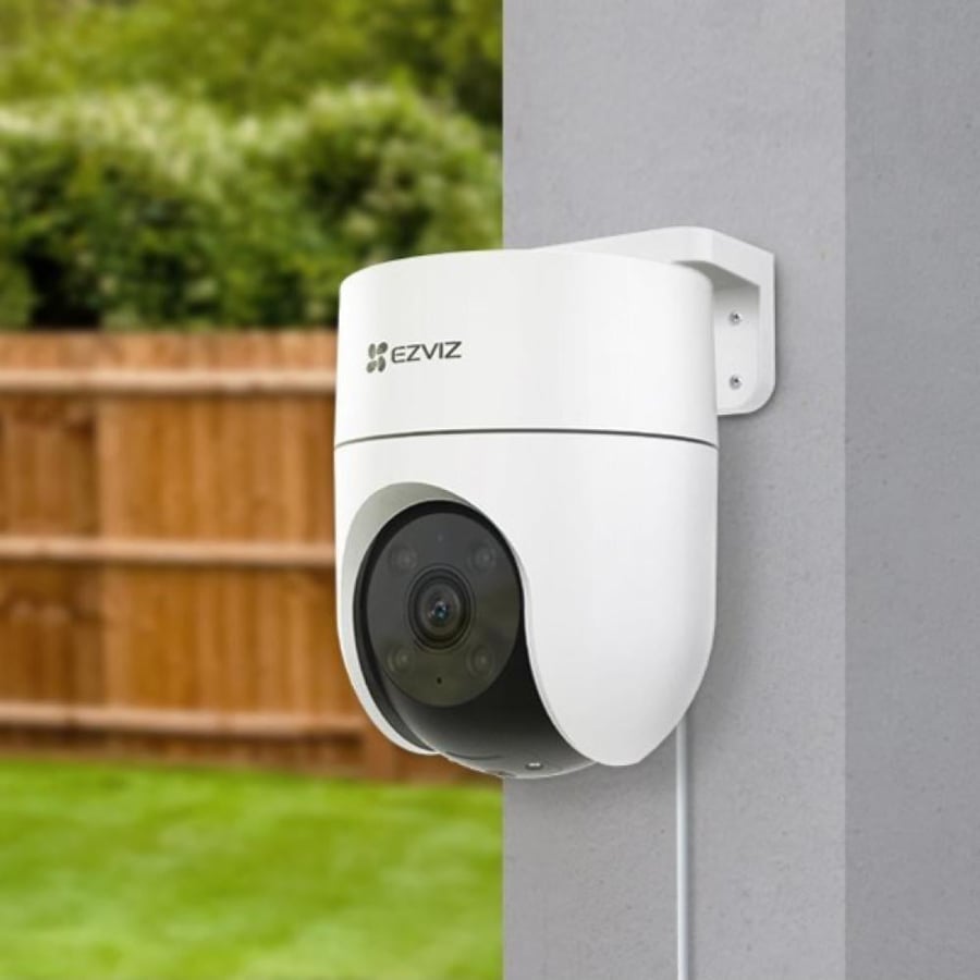 كاميرا مراقبة EZVIZ CS-H8C بدقة 4 ميجابكسل