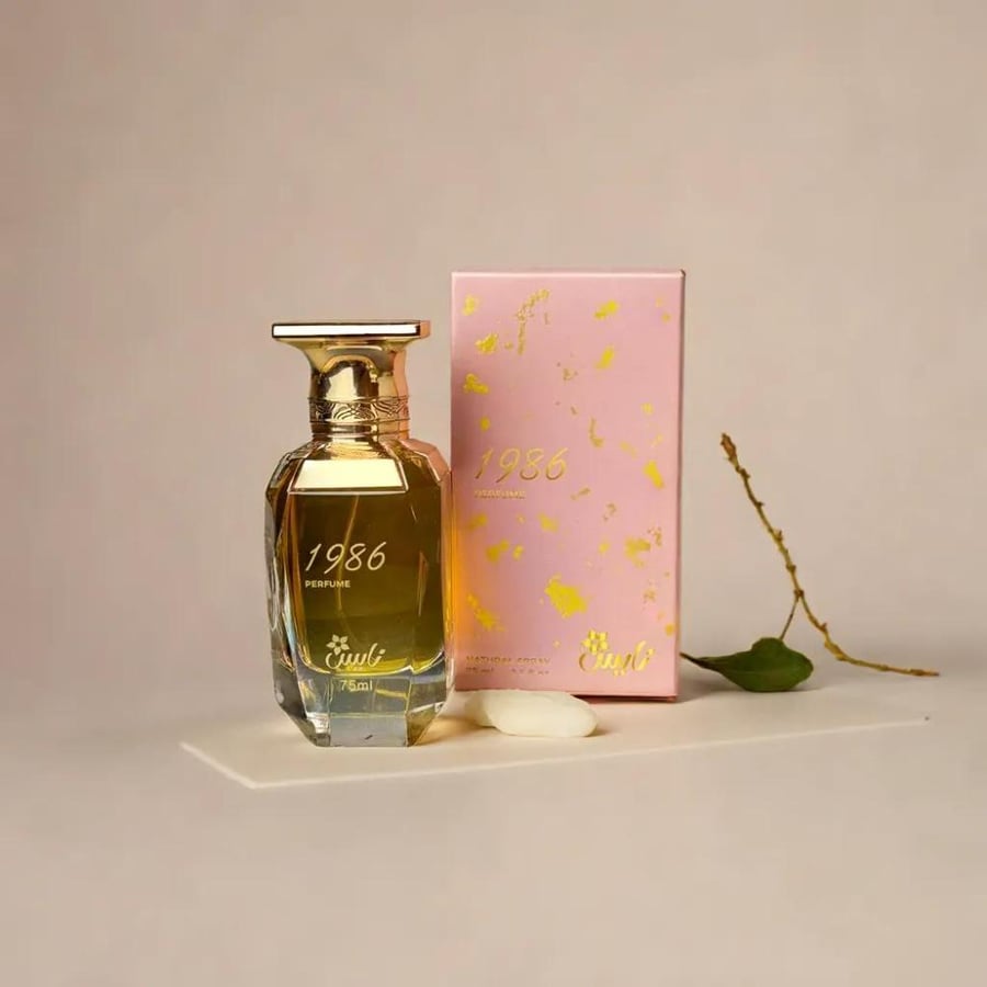 1986 - عطر نسائي فاخر