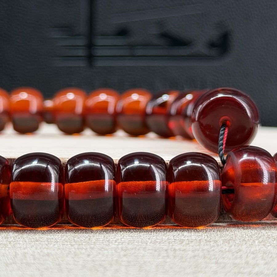 سبحة بكلايت كرزي شفاف - 33 خرزة