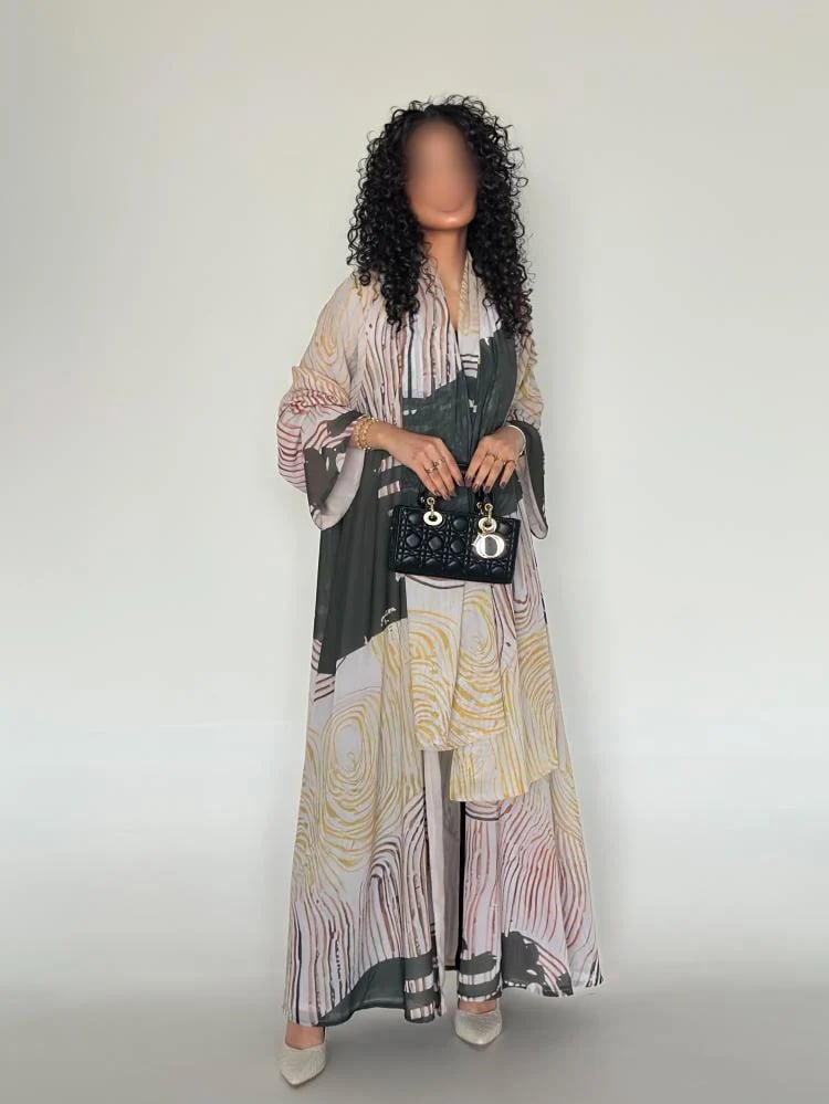 33 Abaya half kalosh chiffon Japanese padded (possibility to request change of style to half bisht in the notes)