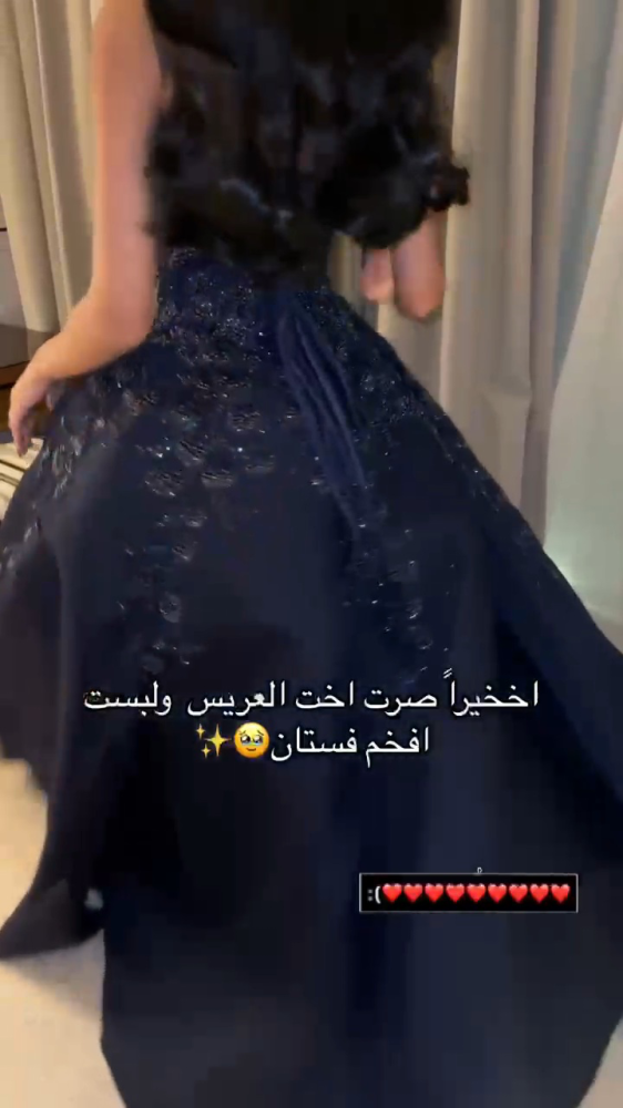 فستان سهرة فخم لون كحلي